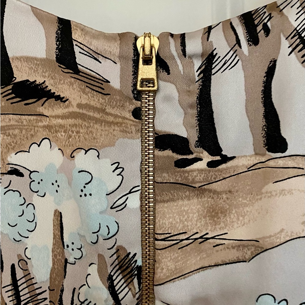 Marni Dress Size 42 Us 8
Patterned with trees in beige, light blue and brown. - Picture 7 of 8